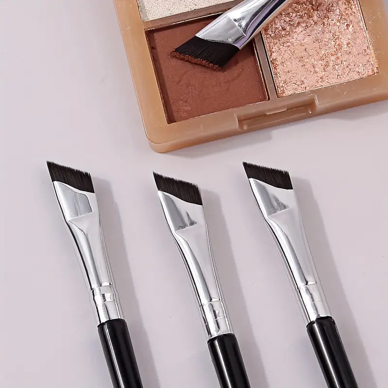 Miya.beauty'den Açısal Eyeliner Fırçası
